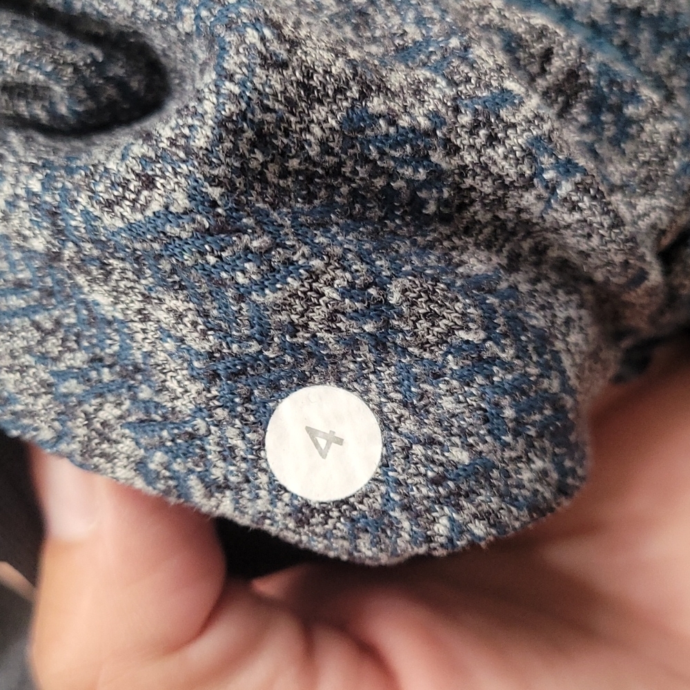 💙 LULULEMON FLORAL ACTIVE JACKET. - Picture 10 of 10